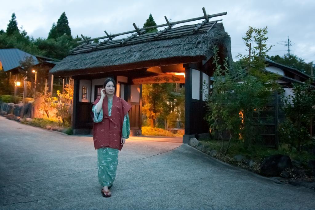 Tawarayama Onsen Ryokan Minawa Minamiaso Bagian luar foto